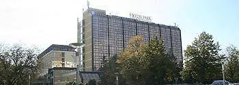 Park 4*